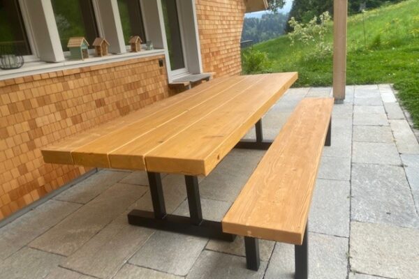 Gartentisch